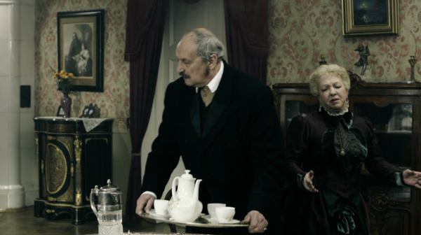 - Луиза, не усугубляй своё грехопадение табаком! Твоя мать...