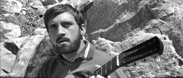 Если друг оказался вдруг
И не друг, и не враг, а -...