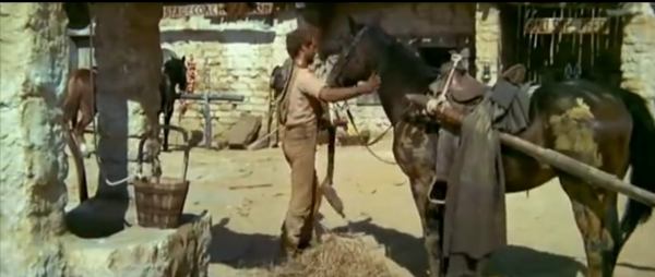 Если в городе встретишь его,
Убегать пора.
Не пытайся...